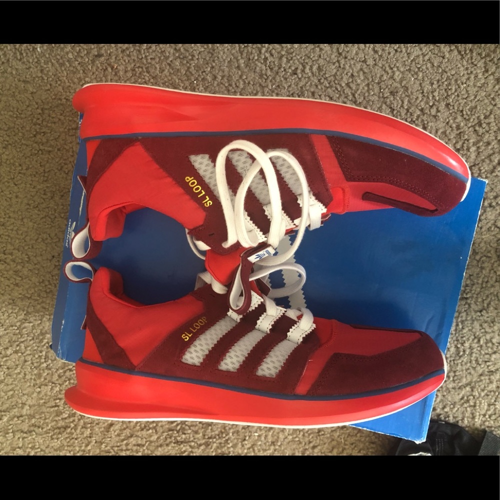 Adidas SL Loop